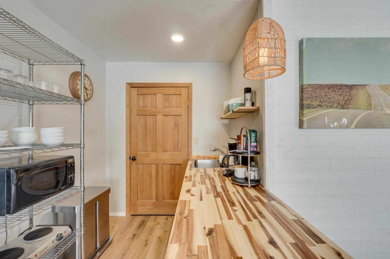 Cozy Central Point Bungalow On Working Winery! Extérieur photo